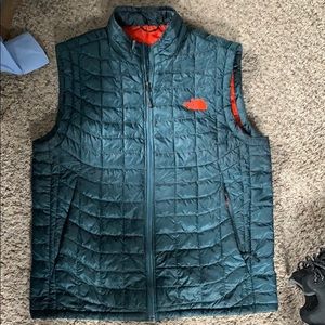 North face thermoball vest PERFECT CONDITION